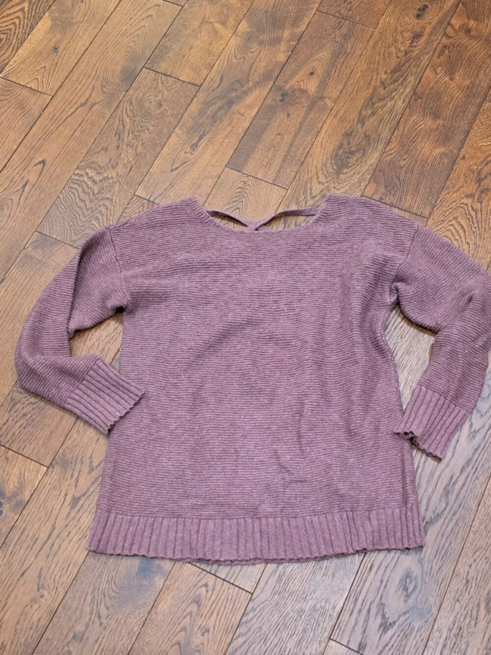 American Eagle burgundy sweater